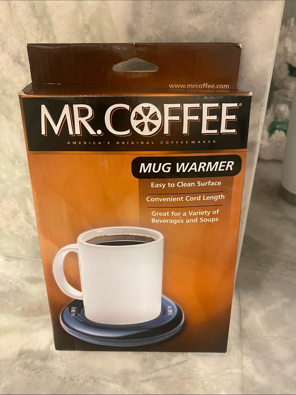 NIB Mug Warmer in Black and White - Compact Beverage Warmer